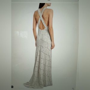 Redemption Ivory Lace Sleeveless Giwn
